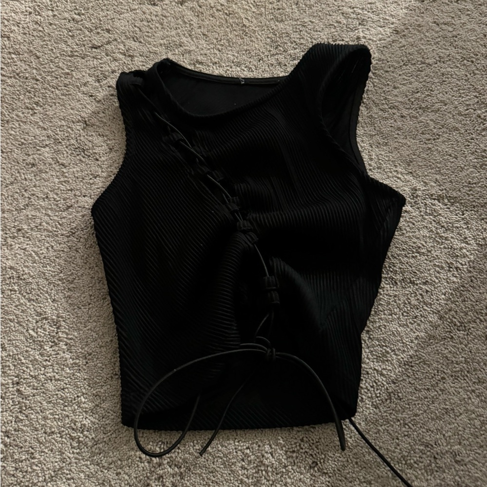 Princess Polly cut out Crop Top